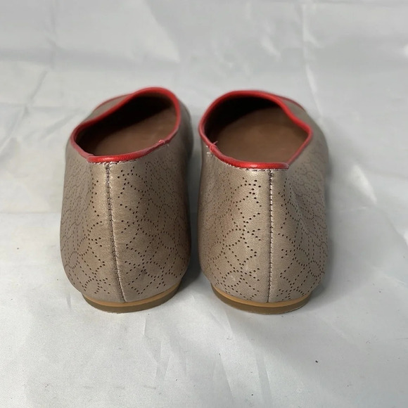 FOSSIL 2 Tone Leather Ballet Flats Coral Red Taupe  Grey Cap Toe Perforated 9 - Picture 7 of 11